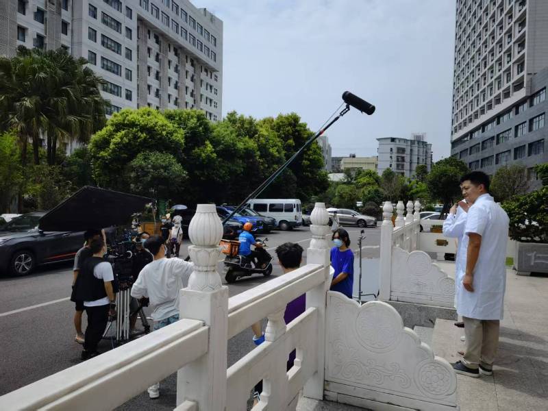 嘉鱼县广告片拍摄公司低成本实现高规格制作的诀窍